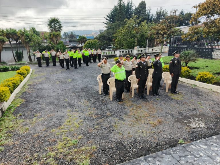 DESPEDIDA Y ASCENSO DE SERVIDORES POLICIALES 2